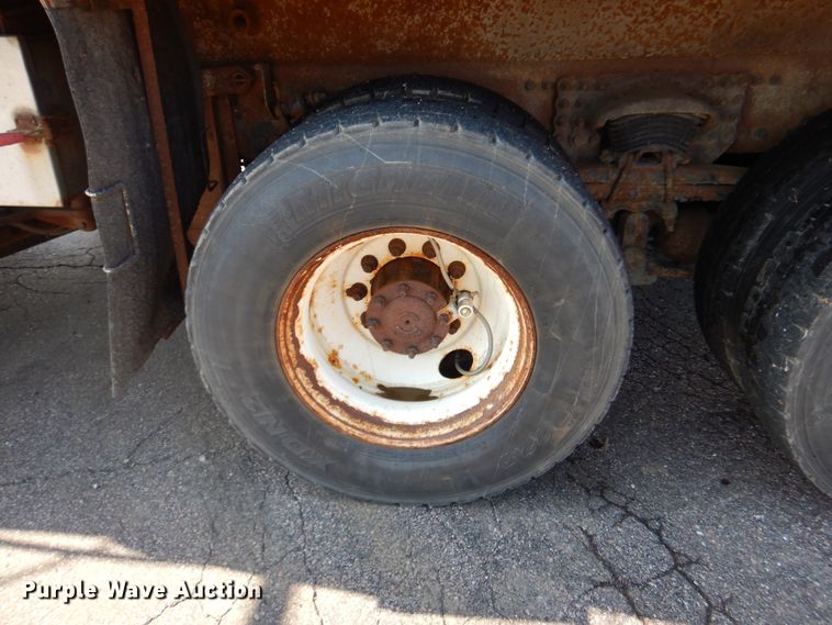 image for item DL6261 2007 Sterling LT9500  dump truck