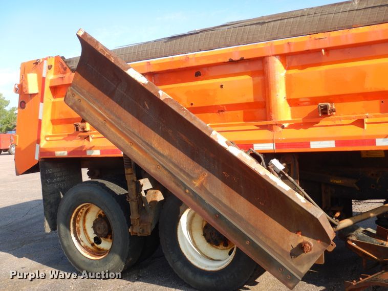 image for item DL6265 2005 Sterling LT9500  dump truck