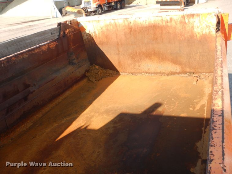 image for item DL6265 2005 Sterling LT9500  dump truck