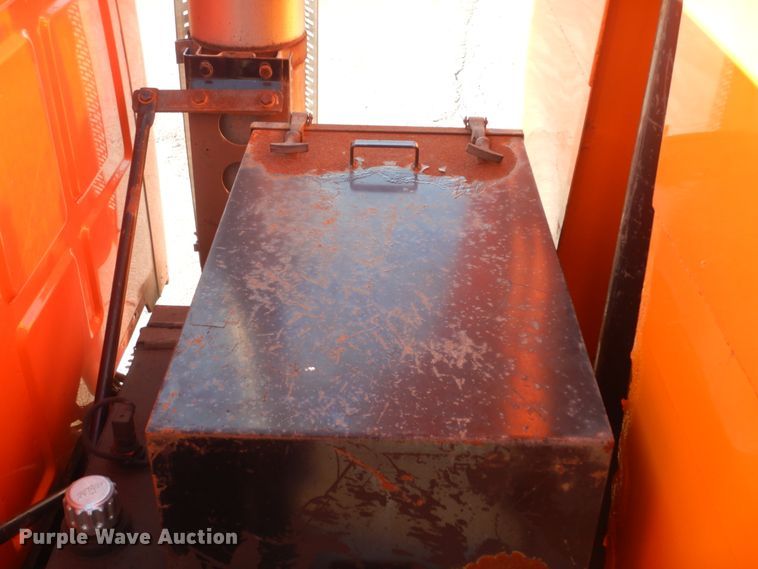 image for item DL6265 2005 Sterling LT9500  dump truck