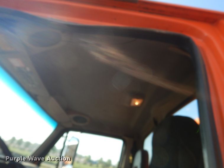 image for item DL6265 2005 Sterling LT9500  dump truck