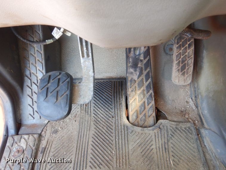 image for item DL6265 2005 Sterling LT9500  dump truck