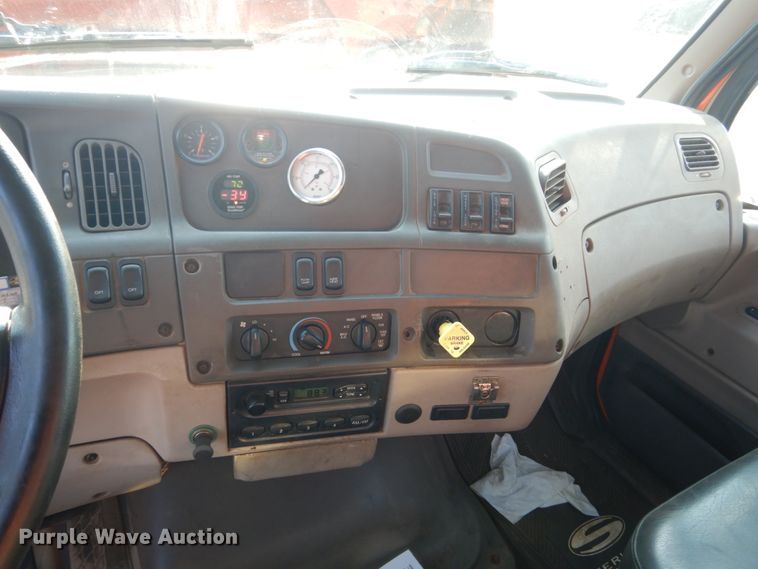 image for item DL6265 2005 Sterling LT9500  dump truck