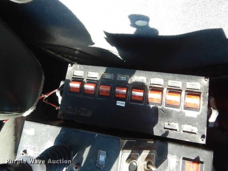 image for item DL6265 2005 Sterling LT9500  dump truck