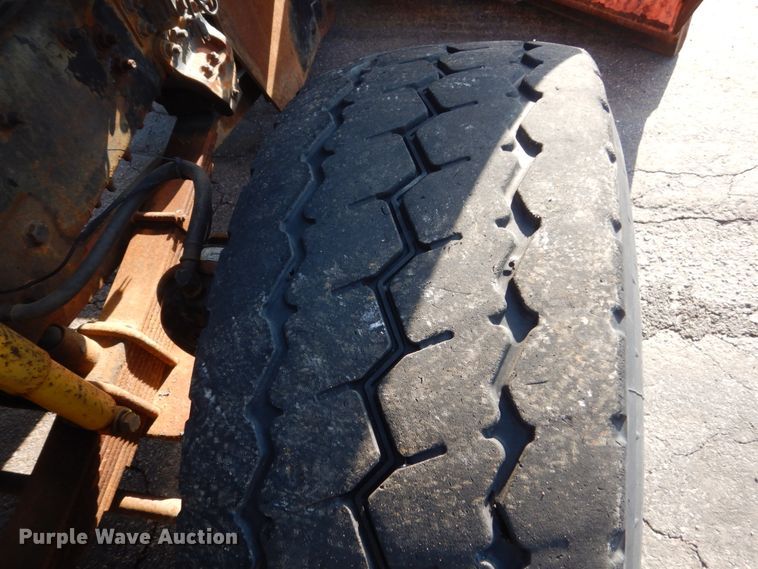 image for item DL6265 2005 Sterling LT9500  dump truck