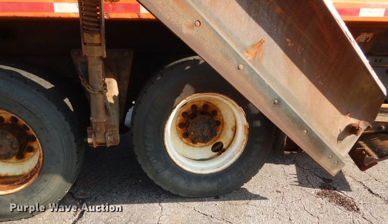 image for item DL6265 2005 Sterling LT9500  dump truck