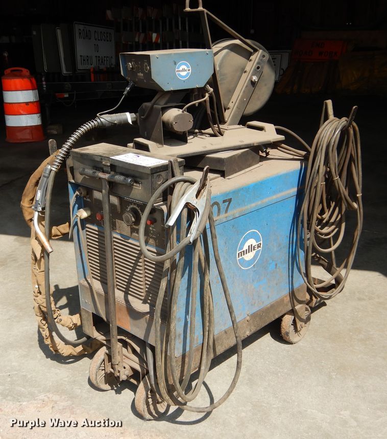 image for item DL6275 Miller Deltaweld 450  welder