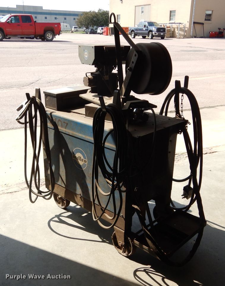 image for item DL6275 Miller Deltaweld 450  welder