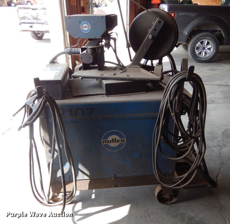 image for item DL6275 Miller Deltaweld 450  welder
