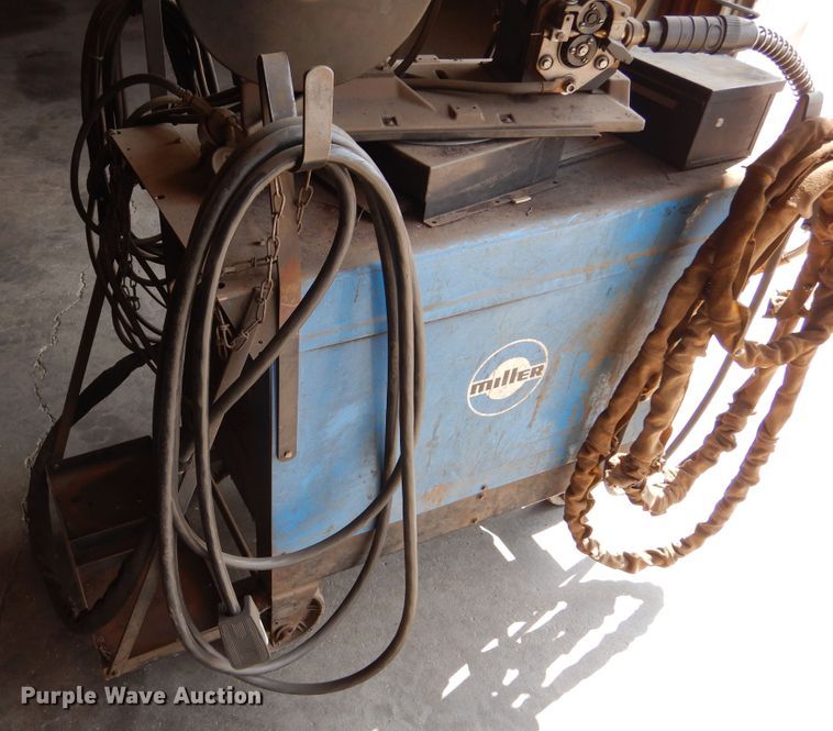 image for item DL6275 Miller Deltaweld 450  welder