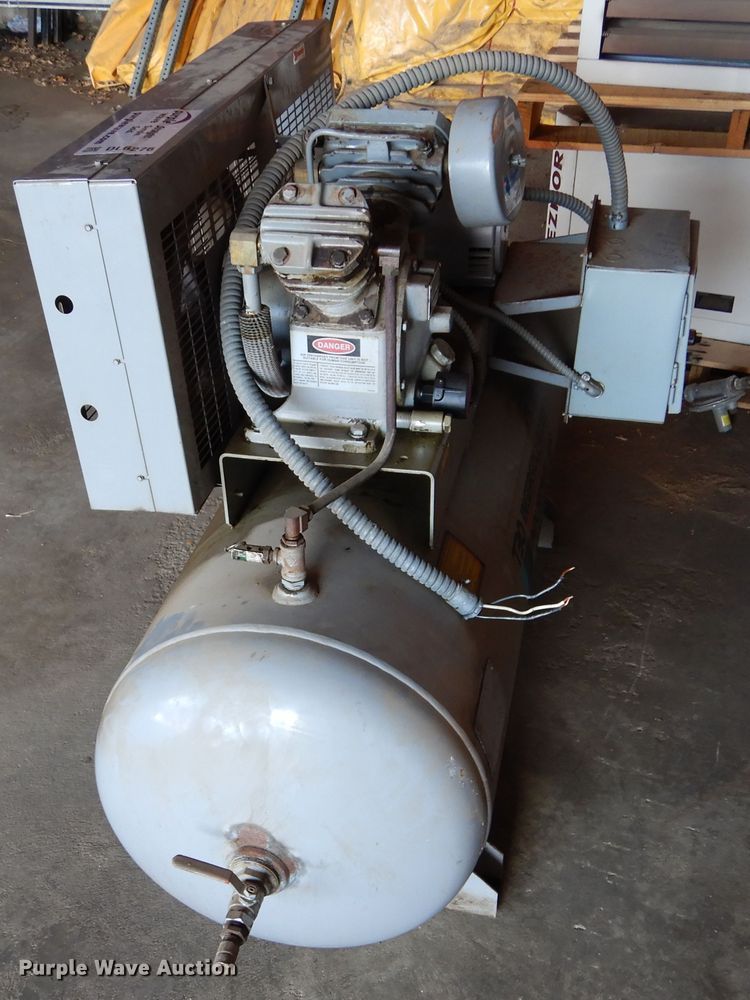 image for item DL6276 Ingersoll Rand T30  air compressor