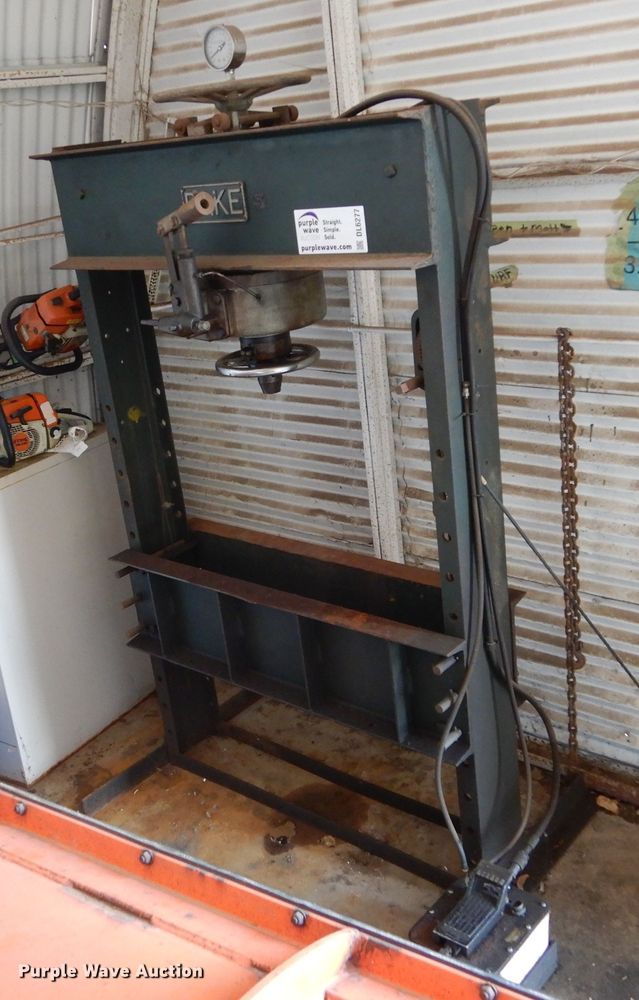 image for item DL6277 Drake 70H  press