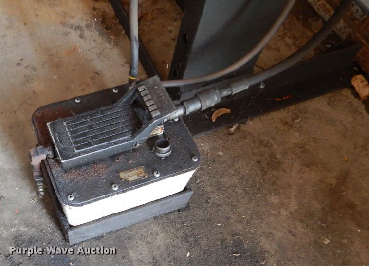 image for item DL6277 Drake 70H  press