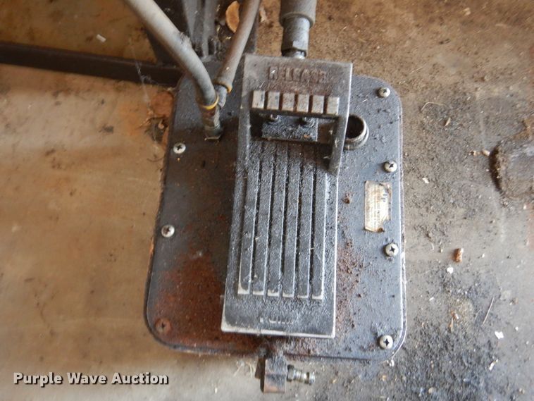 image for item DL6277 Drake 70H  press