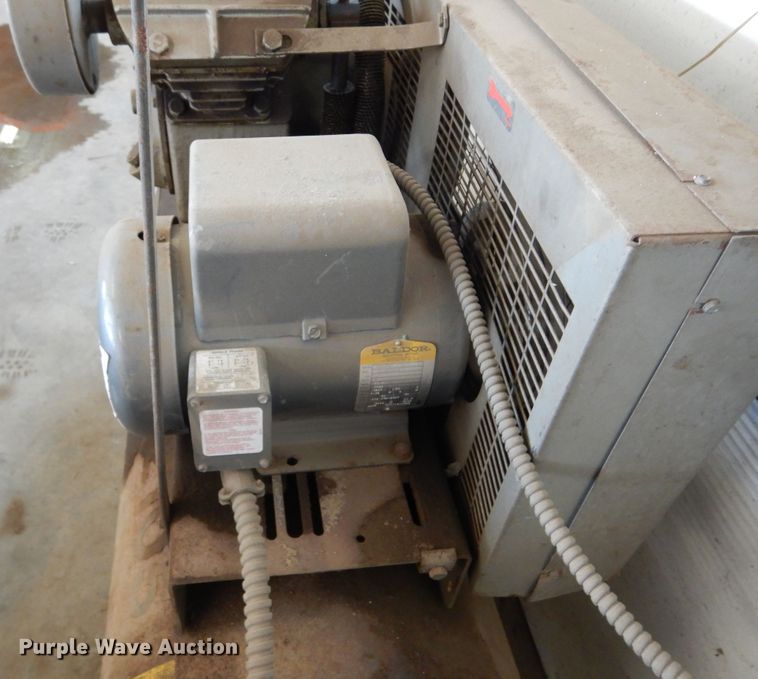 image for item DL6278 Ingersoll Rand 30T  air compressor