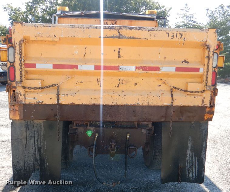 image for item DM1361 2006 International WorkStar 7400  dump truck