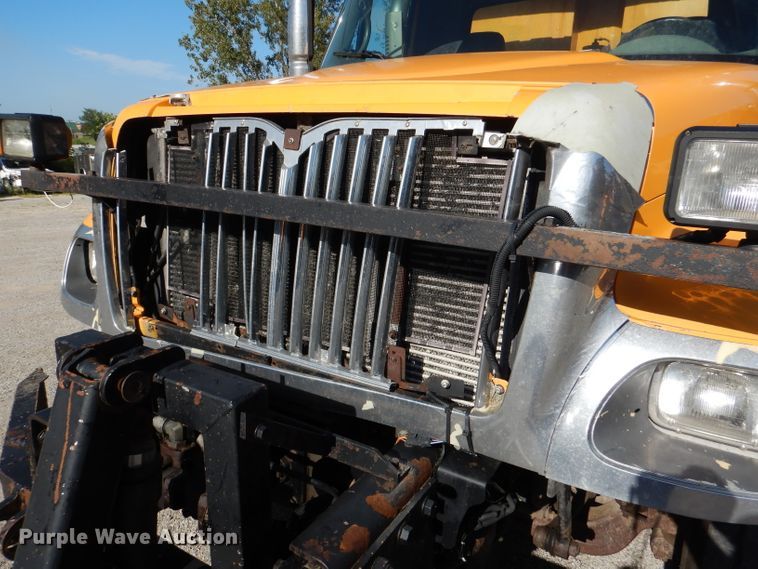 image for item DM1361 2006 International WorkStar 7400  dump truck