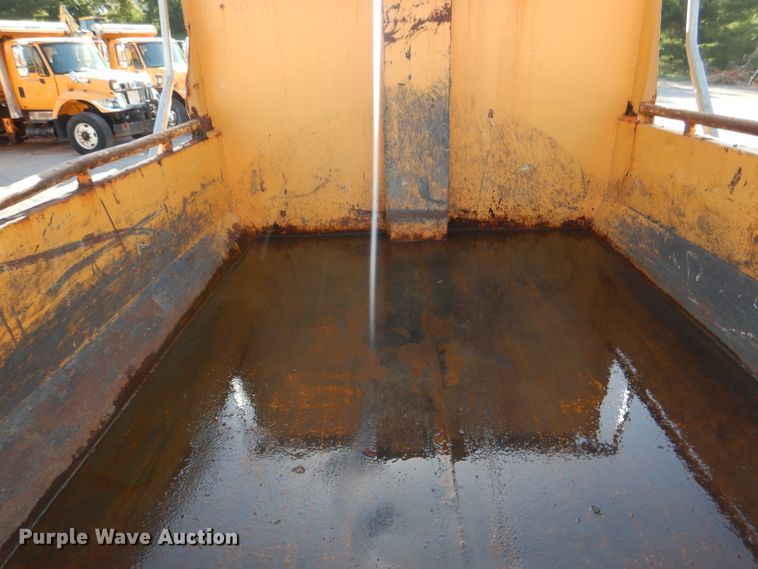 image for item DM1361 2006 International WorkStar 7400  dump truck