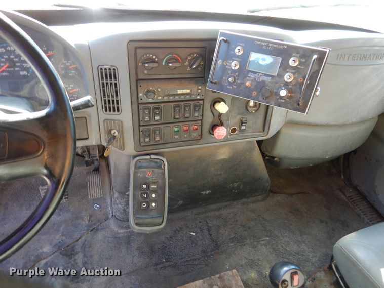 image for item DM1361 2006 International WorkStar 7400  dump truck