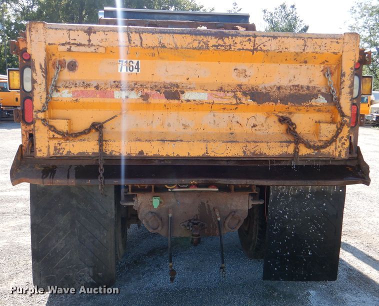 image for item DM1362 2004 International WorkStar 7400  dump truck