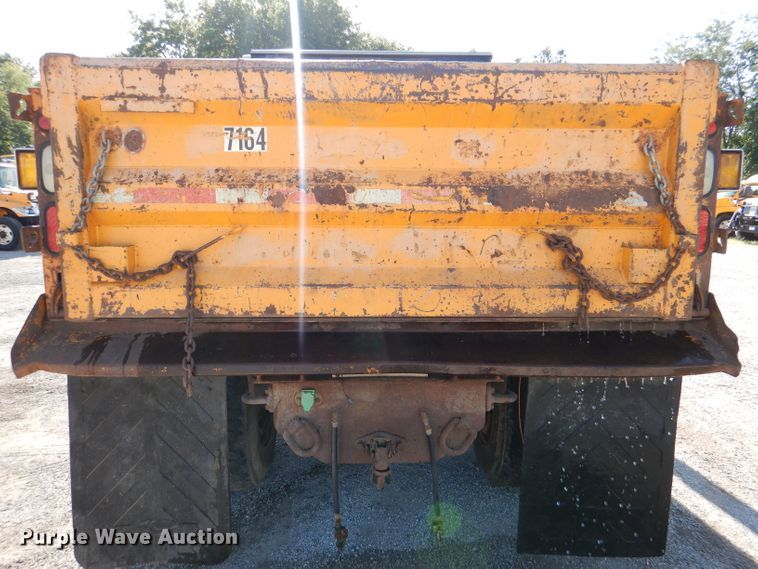 image for item DM1362 2004 International WorkStar 7400  dump truck