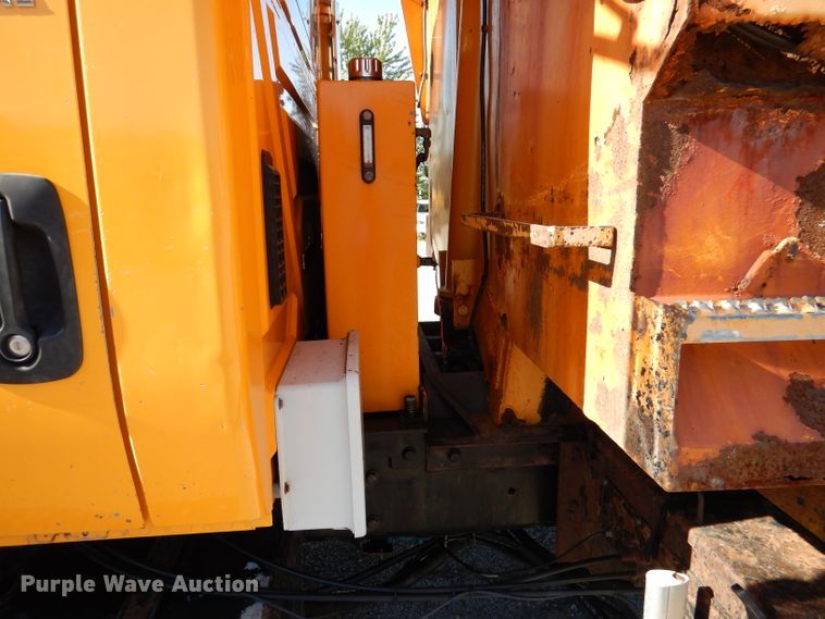 image for item DM1362 2004 International WorkStar 7400  dump truck