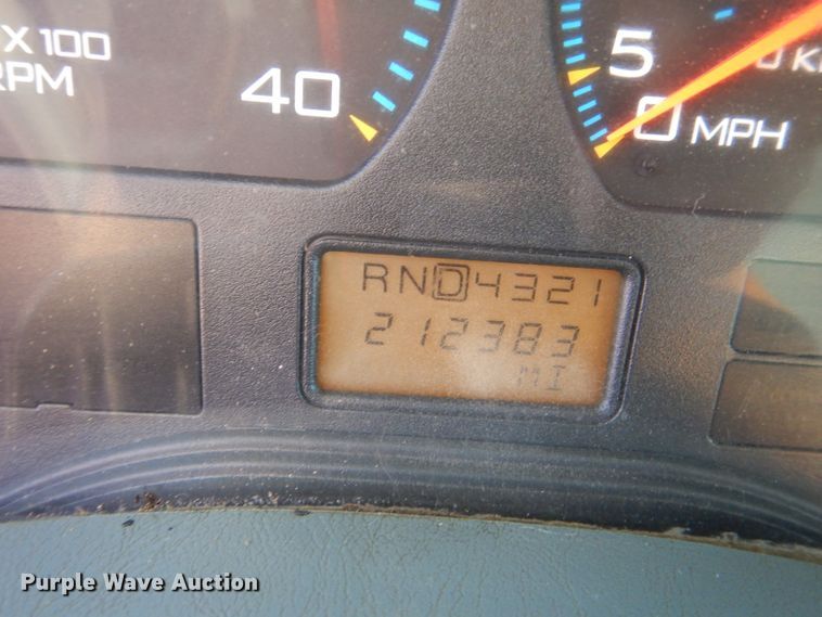 image for item DM1362 2004 International WorkStar 7400  dump truck