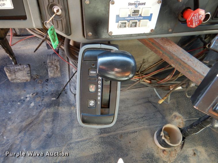 image for item DM1362 2004 International WorkStar 7400  dump truck