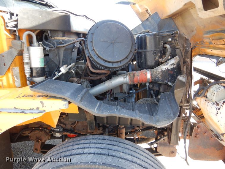 image for item DM1362 2004 International WorkStar 7400  dump truck