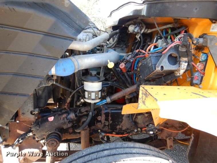 image for item DM1362 2004 International WorkStar 7400  dump truck