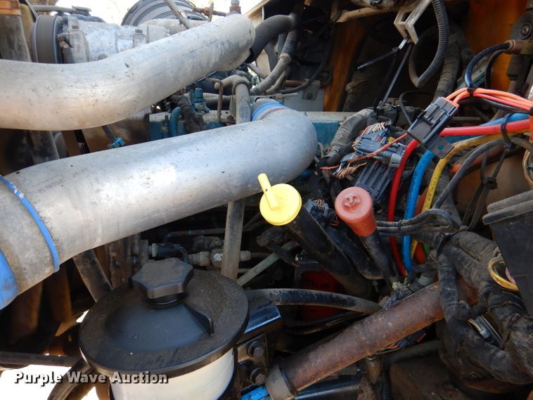 image for item DM1362 2004 International WorkStar 7400  dump truck