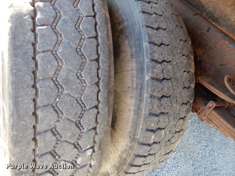 image for item DM1362 2004 International WorkStar 7400  dump truck