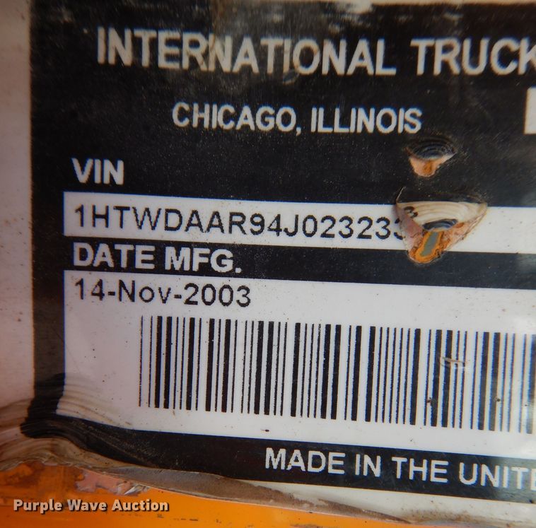 image for item DM1362 2004 International WorkStar 7400  dump truck