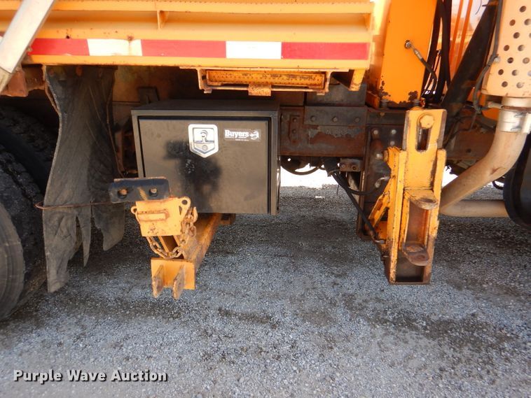image for item DM1363 2002 International 4900 Crew Cab dump truck