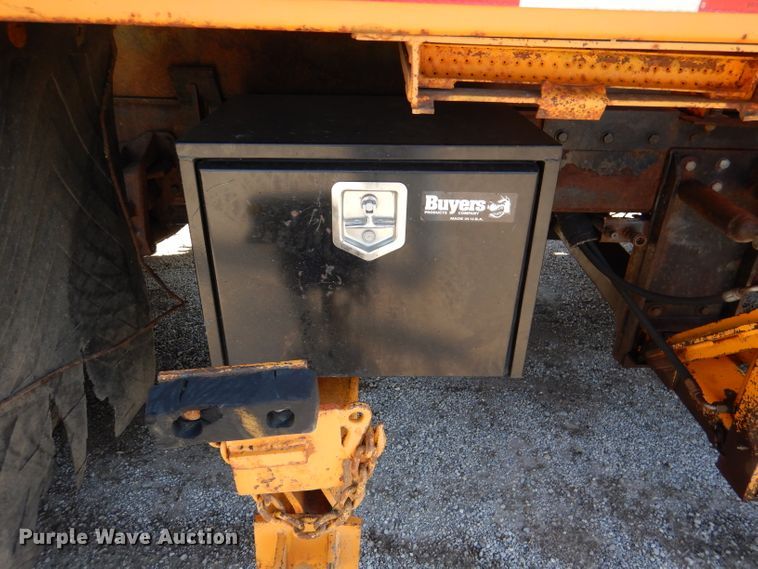 image for item DM1363 2002 International 4900 Crew Cab dump truck