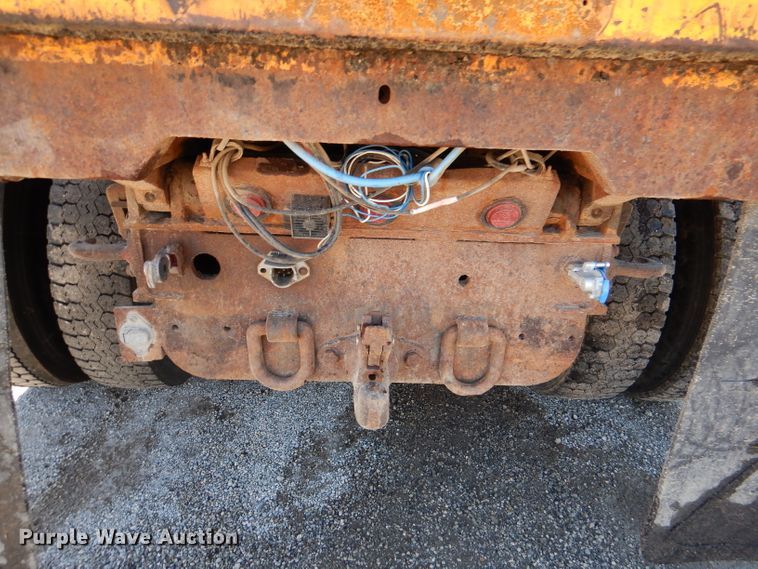 image for item DM1363 2002 International 4900 Crew Cab dump truck