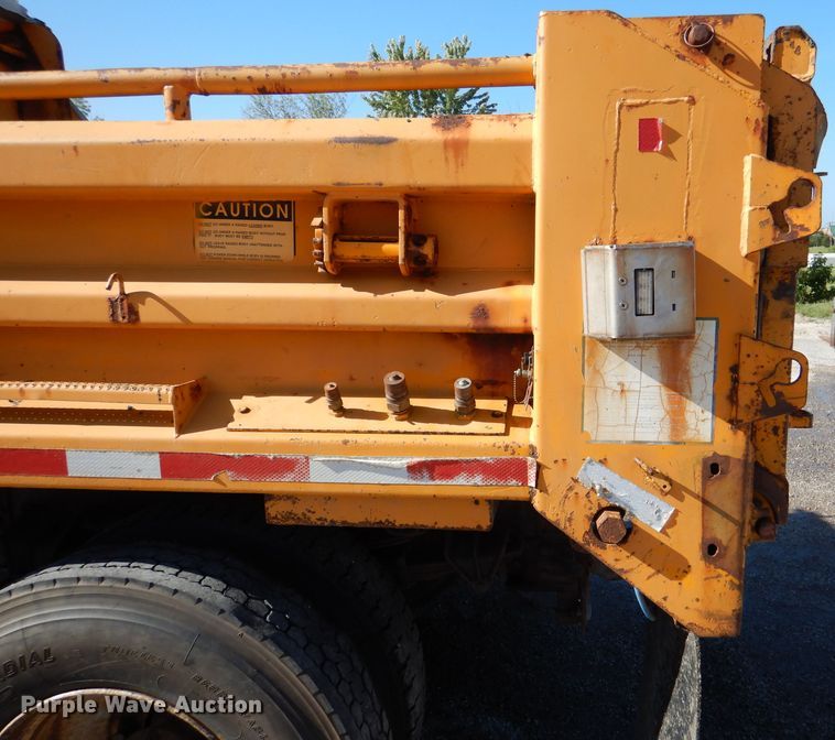 image for item DM1363 2002 International 4900 Crew Cab dump truck