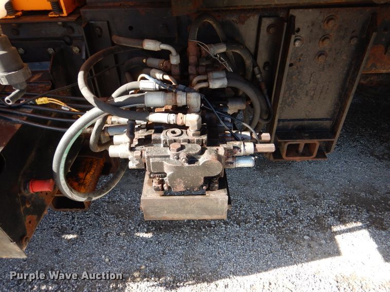 image for item DM1363 2002 International 4900 Crew Cab dump truck