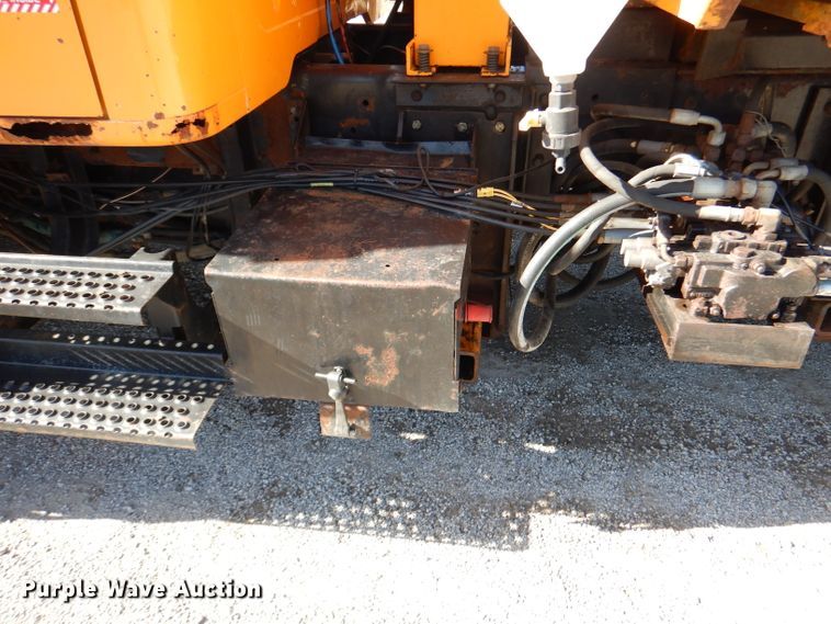 image for item DM1363 2002 International 4900 Crew Cab dump truck