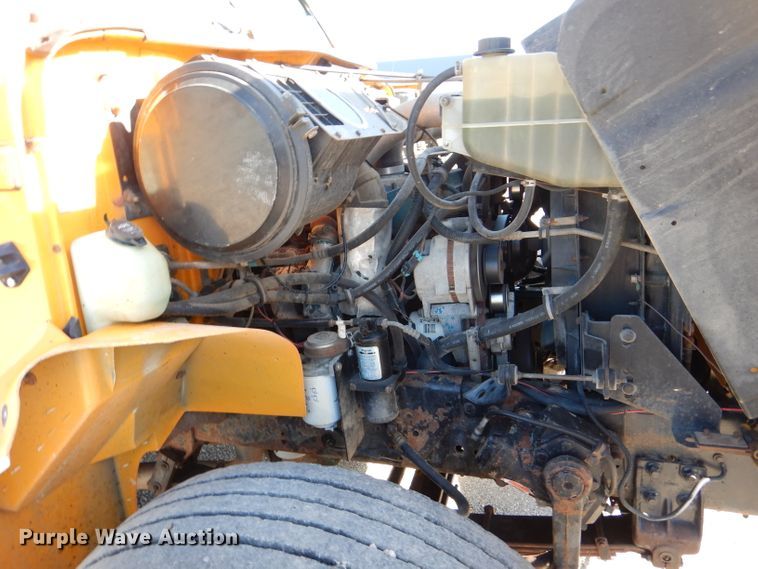 image for item DM1363 2002 International 4900 Crew Cab dump truck