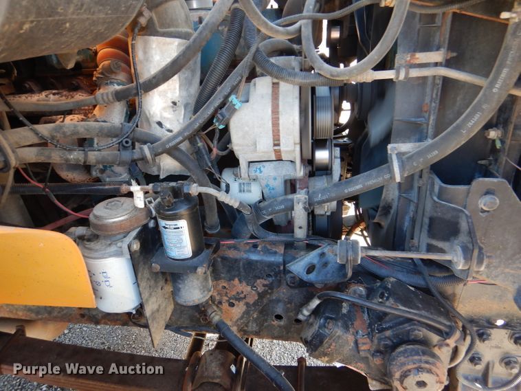 image for item DM1363 2002 International 4900 Crew Cab dump truck