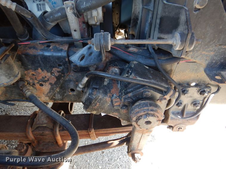 image for item DM1363 2002 International 4900 Crew Cab dump truck