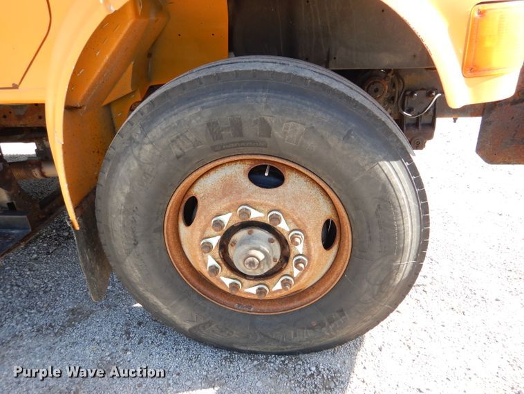 image for item DM1363 2002 International 4900 Crew Cab dump truck