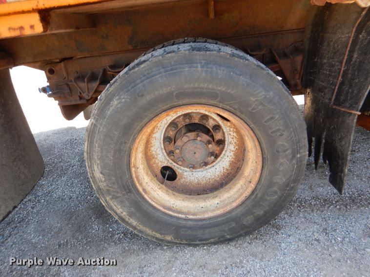 image for item DM1363 2002 International 4900 Crew Cab dump truck