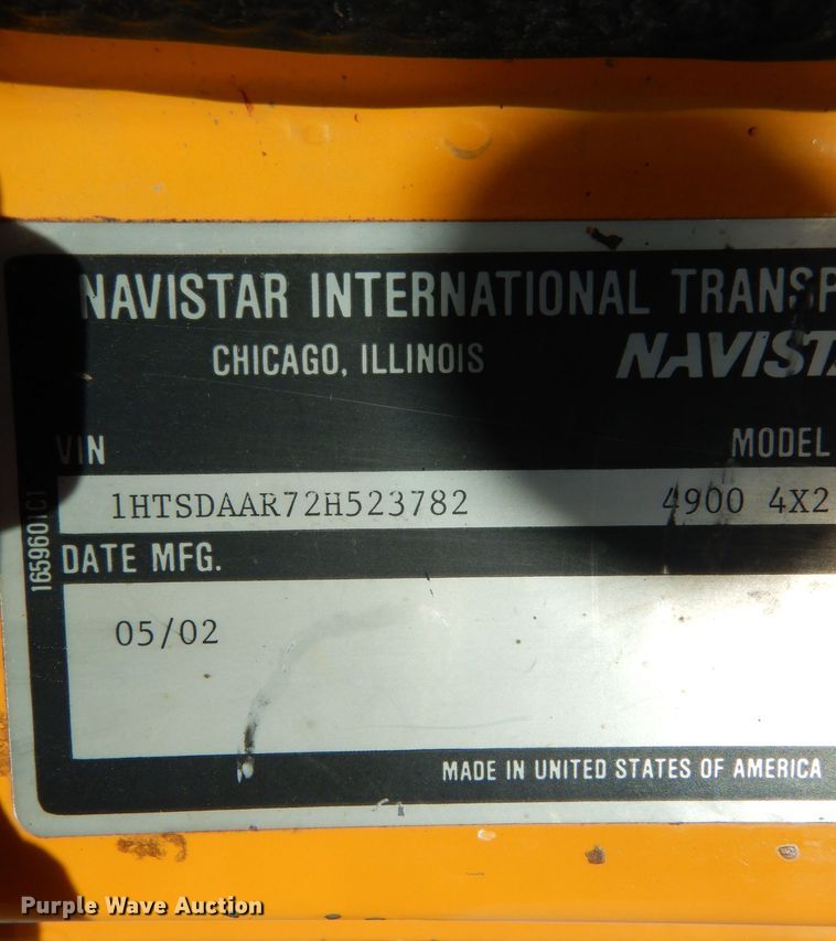 image for item DM1363 2002 International 4900 Crew Cab dump truck