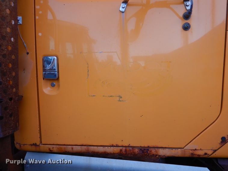 image for item DM1364 2002 International 2554  dump truck