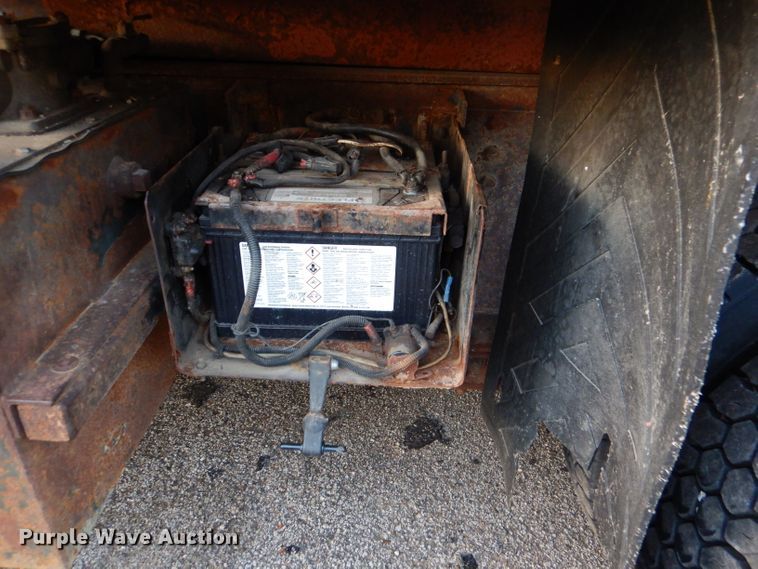 image for item DM1364 2002 International 2554  dump truck