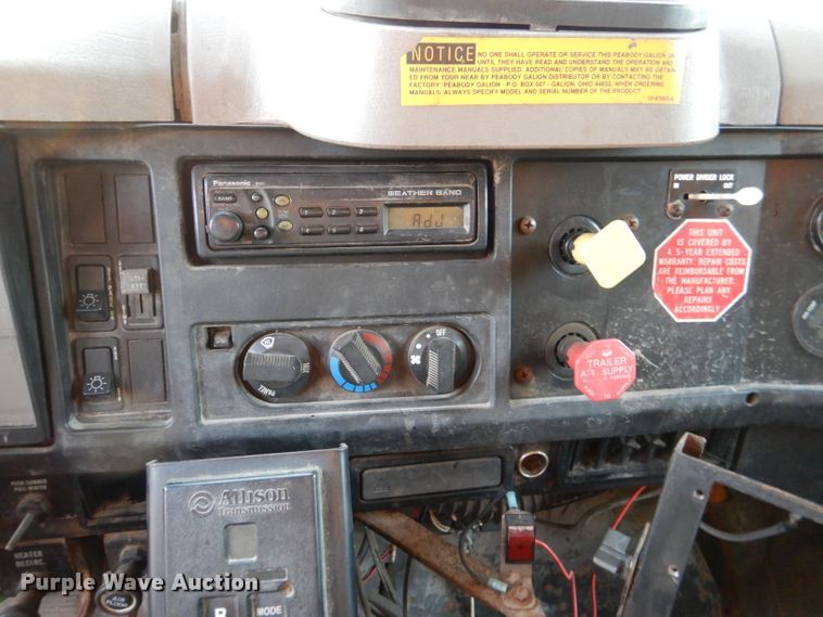 image for item DM1364 2002 International 2554  dump truck