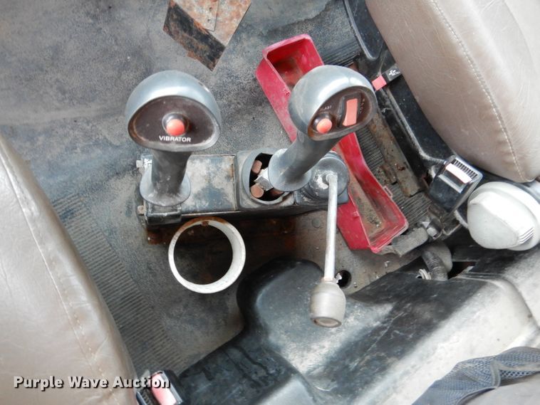 image for item DM1364 2002 International 2554  dump truck