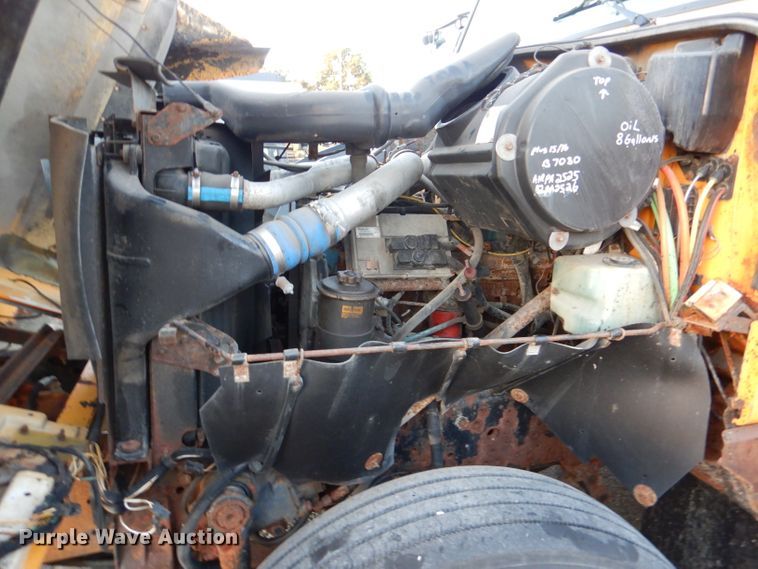 image for item DM1364 2002 International 2554  dump truck